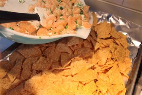 how-to-make-cheesy-shrimp-nachos-spoon-university image