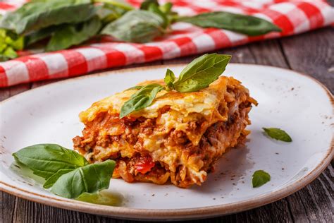 garfields-lasagna-recipe-with-minced-meat-and image