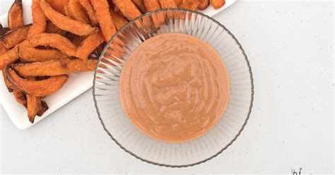 maple-mayo-dipping-sauce-for-sweet-potato-fries image
