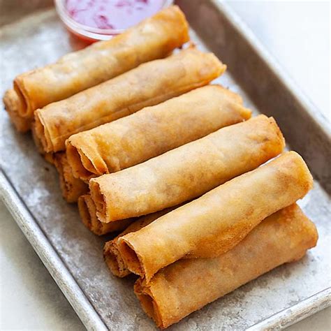 lumpia-crispy-filipino-spring-rolls-recipe-rasa image