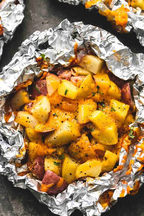 bacon-cheddar-potatoes-in-foil image