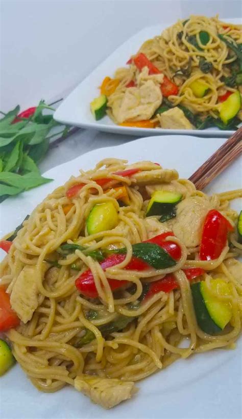 thai-green-curry-spaghetti-healthy-thai image