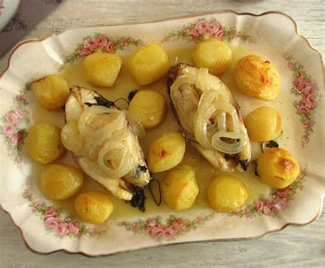 snapper-in-the-oven-recipe-food-from-portugal image