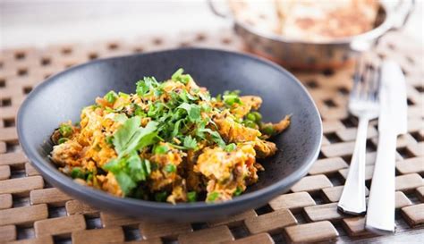 curried-scrambled-eggs-good-chef-bad-chef image