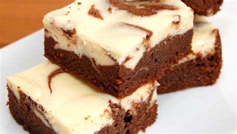 irish-cream-brownie-cheesecake-recipe-sweet-peas image