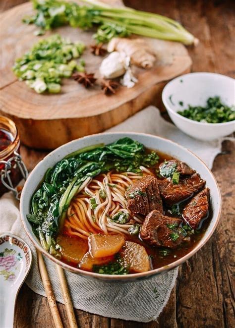 braised-beef-noodle-soup-红烧牛肉面 image