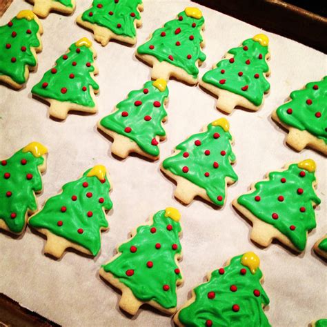 christmas-tree-sugar-cookies-lemoine-family-kitchen image
