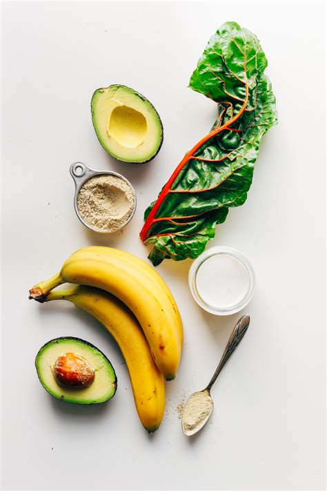 avocado-banana-green-smoothie-minimalist-baker image