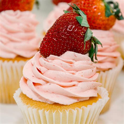 the-best-strawberry-buttercream-frosting-mom-loves image