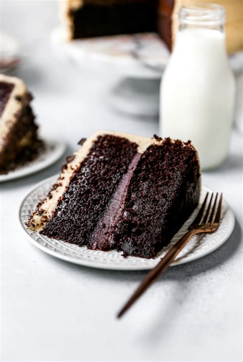 one-year-mocha-cake-with-fudge-filling-espresso image