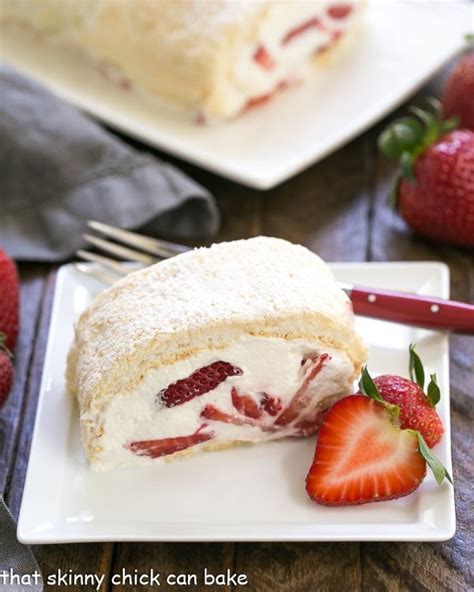 strawberry-filled-meringue-roulade-that-skinny image