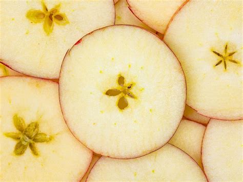 healthy-apple-recipes-crisps-cakes-desserts image