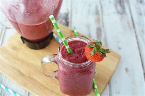 berry-pineapple-smoothie-freeze-ahead-for-back-to image