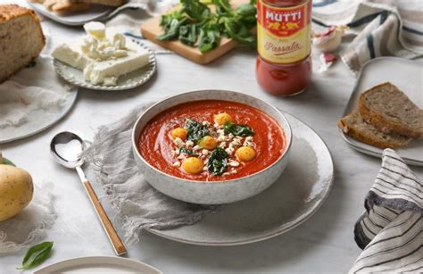 italian-tomato-soup-recipe-mutti image