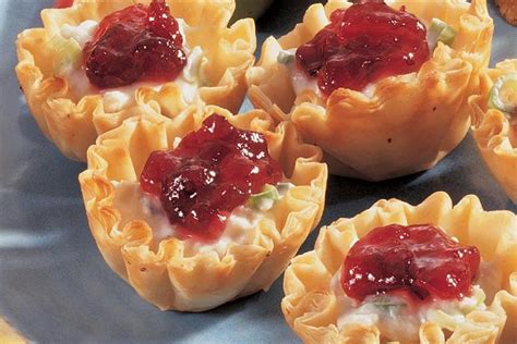 cranberry-crab-meat-and-cream-cheese-appetizers image