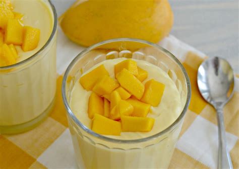 the-best-homemade-creamy-mango-mousse image