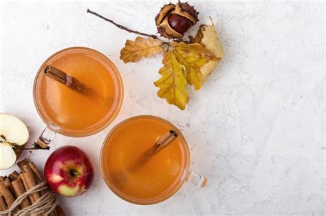 apple-cider-with-spiced-rum-a-recipe-to-warm-up image