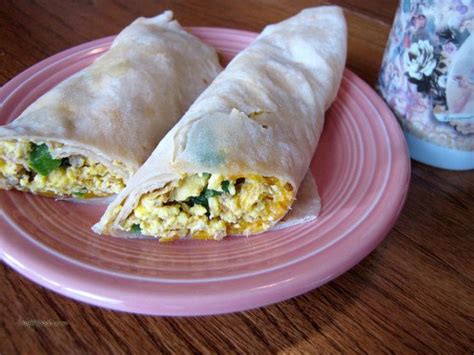 papa-ds-breakfast-burrito-recipe-breakfastfoodcom image
