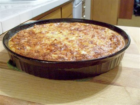 bisquick-quiche-with-ham-and-parmesan-cheese image