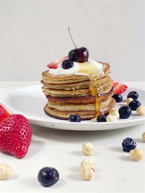 grainfree-hazelnut-flour-pancakes-scd-emma-eats image