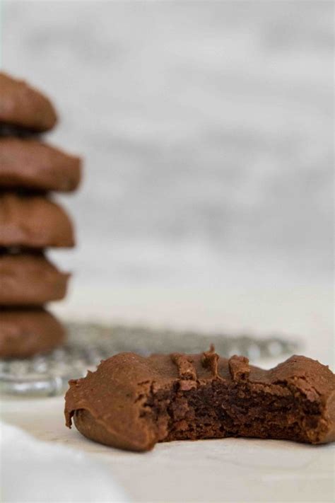 healthy-3-ingredient-almond-butter-cookies-lifestyle-of image