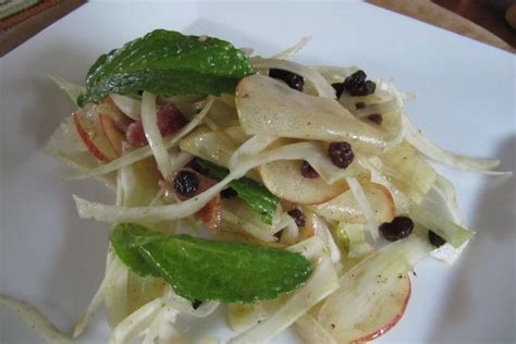 shaved-fennel-and-apple-salad-with-sultanas-mint image