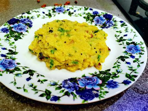 upma-recipe-semolina-porridge-south-indian-breakfast image