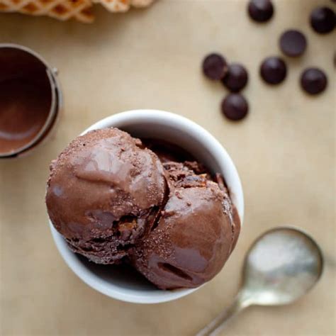 chocolate-candied-bacon-ice-cream-snixykitchencom image