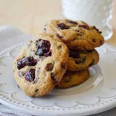 cranberry-chocolate-chip-cookies-recipe-land-olakes image