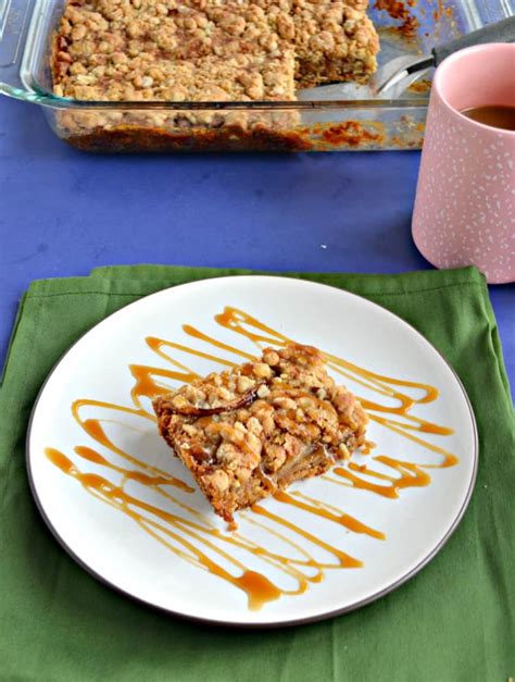 oatmeal-cookie-pear-bars-hezzi-ds image