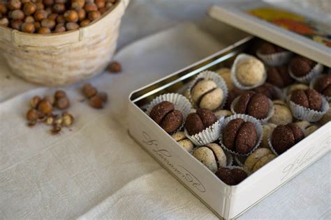 baci-di-dama-hazelnut-and-chocolate-biscuits-italy image