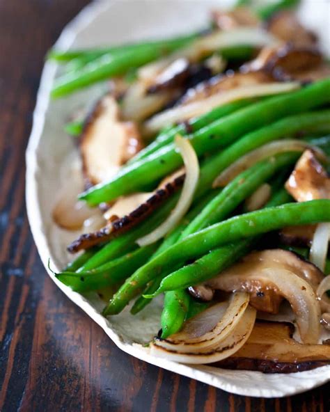 green-bean-and-shiitake-mushroom-stir-fry-steamy image