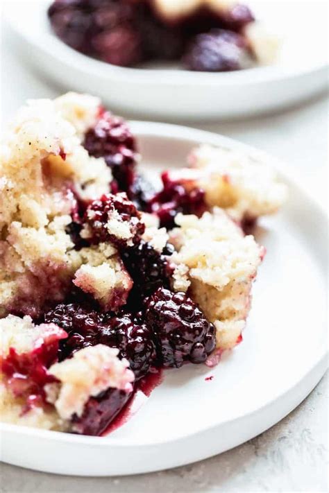 blackberry-cobbler-recipe-easy-slow-cooker image