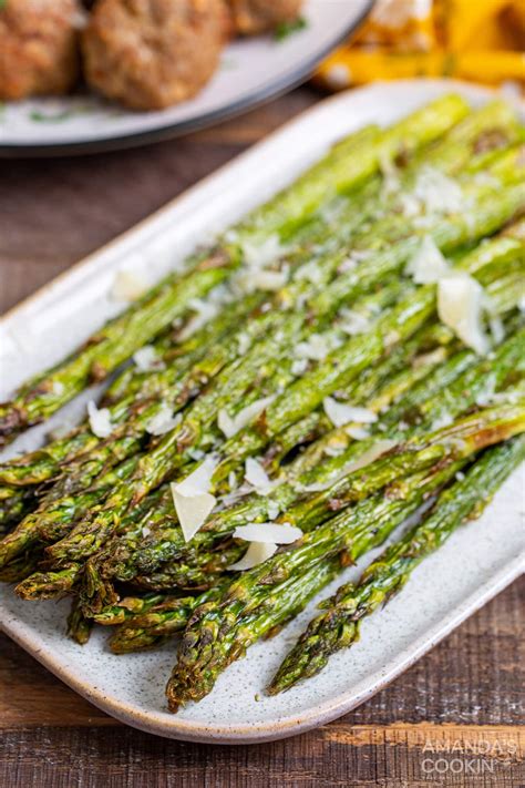 air-fryer-asparagus-amandas-cookin-air image
