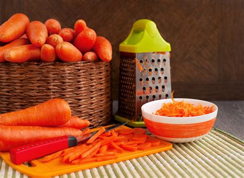 the-carrot-diet-benefits-and-possible-side-effects image