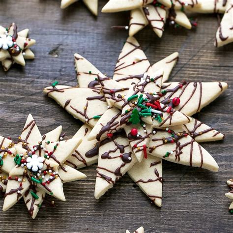 stacked-star-christmas-tree-sugar-cookies image