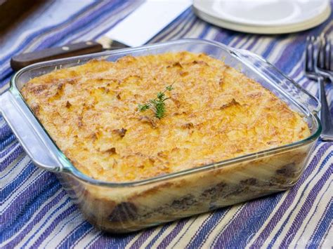 hachis-parmentier-french-beef-and-potato-casserole image