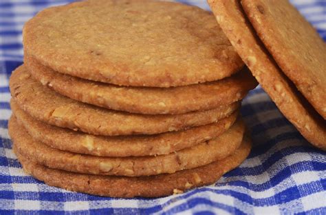 hazelnut-shortbread-cookies-recipe-video image
