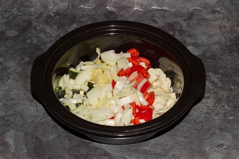 easy-slow-cooker-vegetable-curry-recipe-step-by-step image