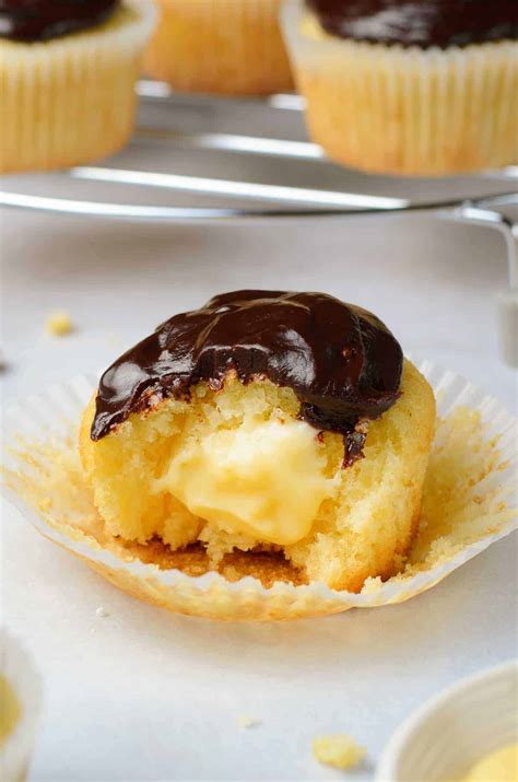 boston-cream-pie-cupcakes-easy-dessert image