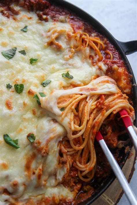 baked-spaghetti-super-creamy-and-cheesy-cooked image