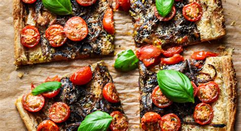 caramelized-onion-tomato-tart-the-perks-of-being-us image