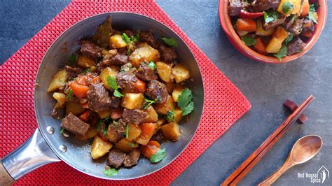 chinese-beef-stew-with-potatoes-土豆炖牛肉-red image