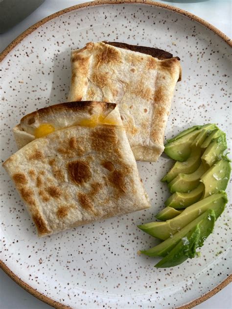 a-review-of-the-popular-tiktok-toaster-dilla-kitchn image