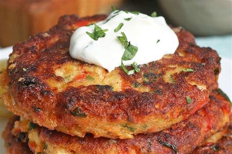 easy-southern-salmon-croquettes-recipe-fried-salmon-patties image
