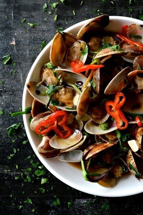 stir-fried-clams-in-black-bean-sauce-the-woks-of-life image
