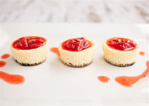 mini-cheesecakes-with-an-oreo-crust-somewhat-simple image