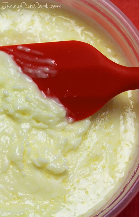 mix-butter-with-oil-for-an-always-spreadable-butter image