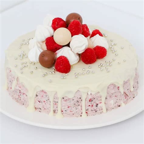 raspberry-meringue-ice-cream-cake-bake-play-smile image