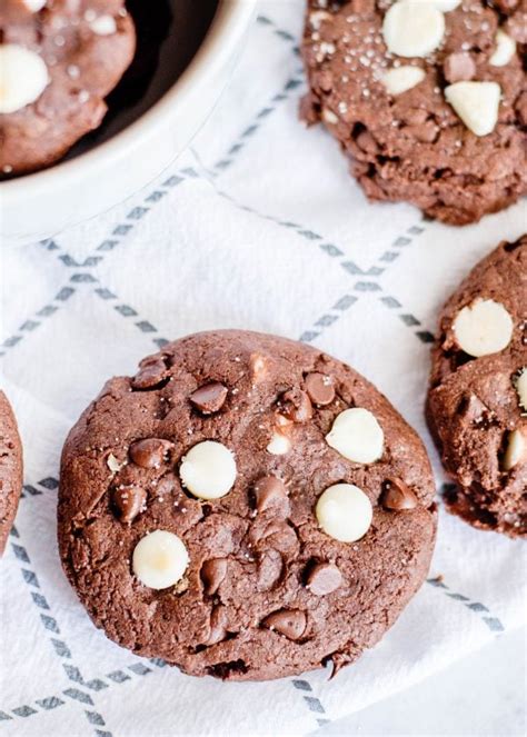 soft-and-chewy-cofee-cookies-baking-beauty image